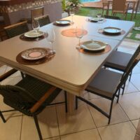 Mesa de bilhar e jantar Nexus, caçapas embutidas, pé de ferro