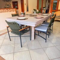 Mesa de bilhar e jantar Nexus, caçapas embutidas, pé de ferro